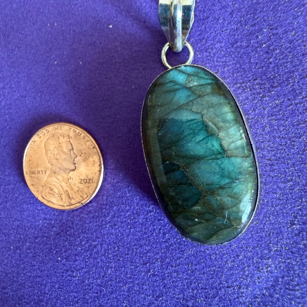 Labradorite & Sterling Silver Pendant